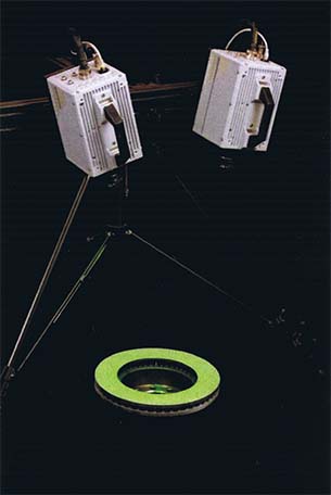 モーダルアナリシス＆応力測定システム　VIC-3D